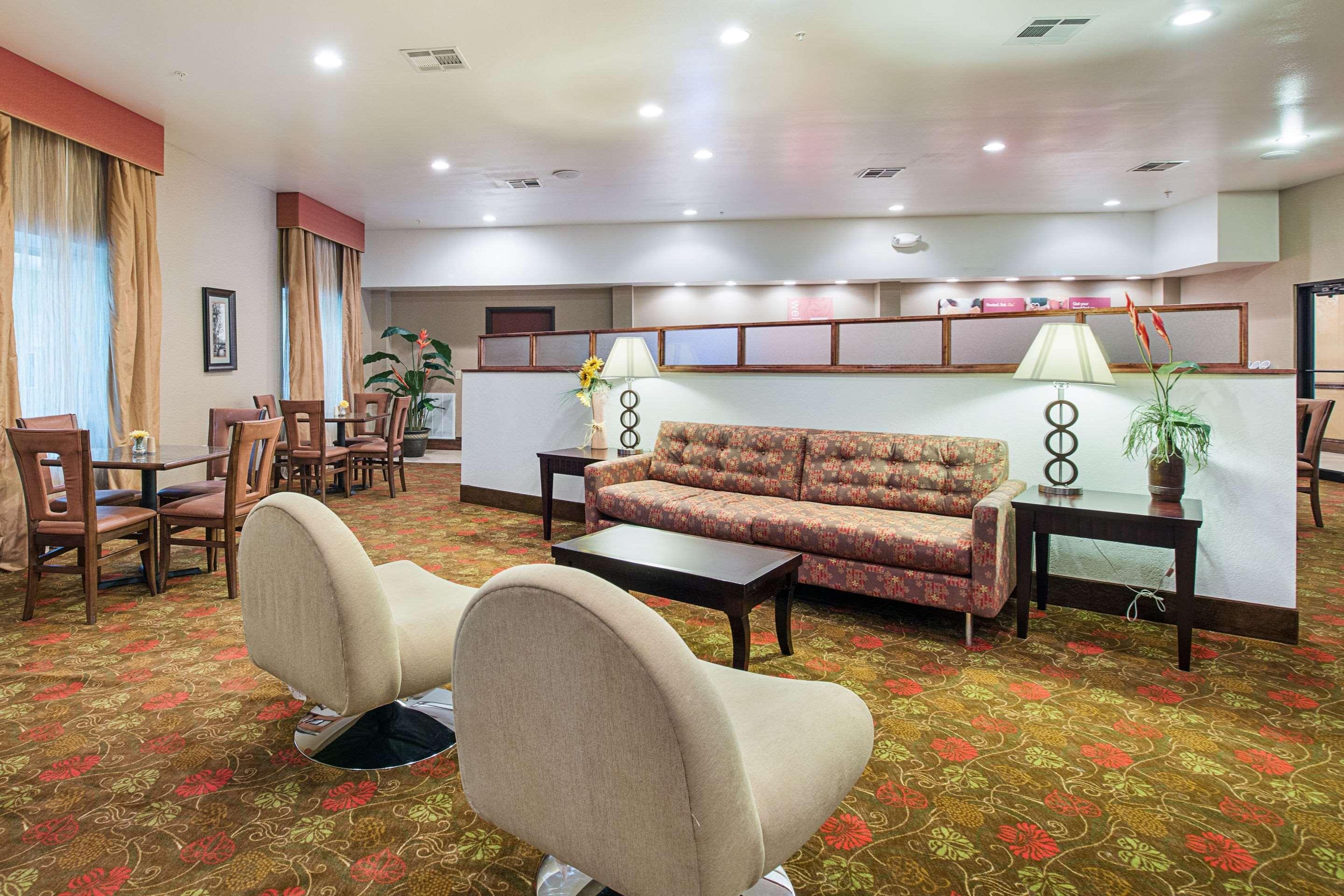 Comfort Suites Leesville 外观 照片